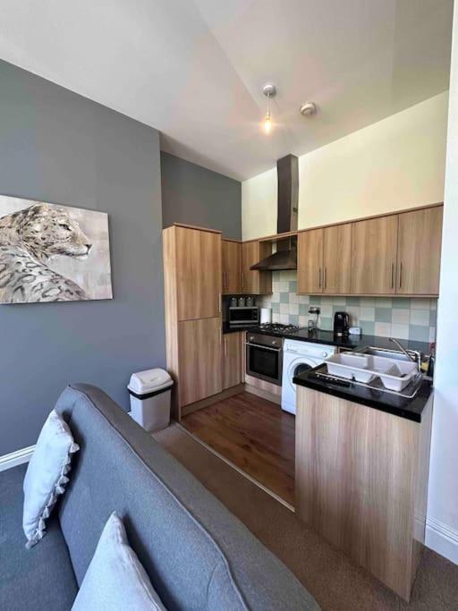 New Hmm Apartmentz - Free Parking - Beautiful Area 森德兰 外观 照片