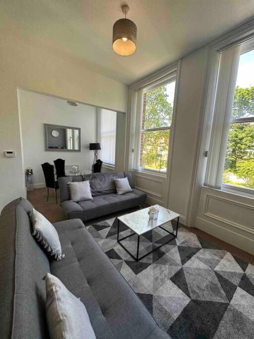 New Hmm Apartmentz - Free Parking - Beautiful Area 森德兰 外观 照片